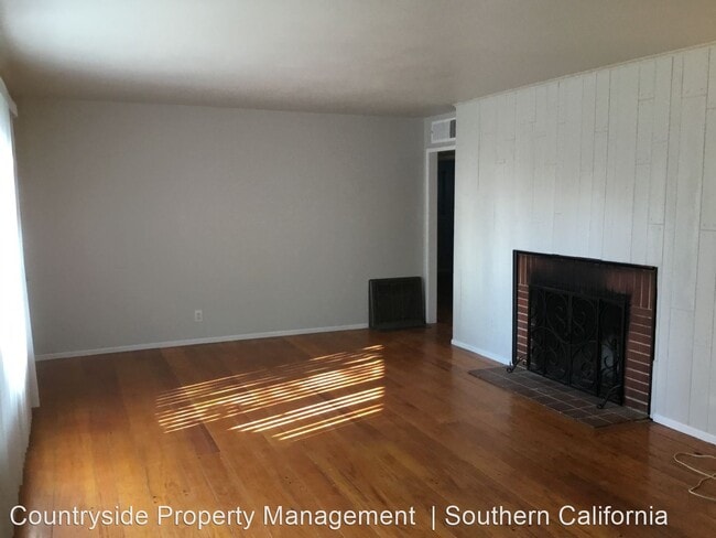 Building Photo - 3 br, 2 bath House - 4705 E. Brown Avenue