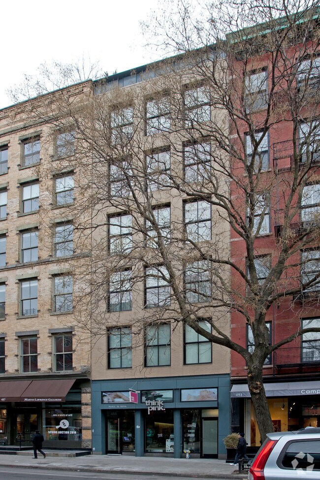 Building Photo - 455 W Broadway