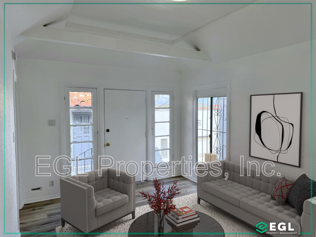 Foto del edificio - 325 1/2 N Alexandria Ave