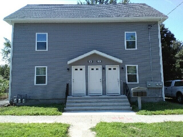 Front - 1247 Worcester St