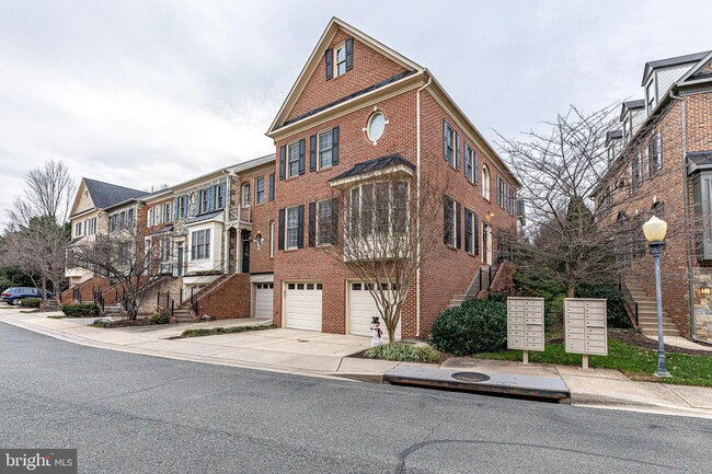 Building Photo - 1163 Regal Oak Dr
