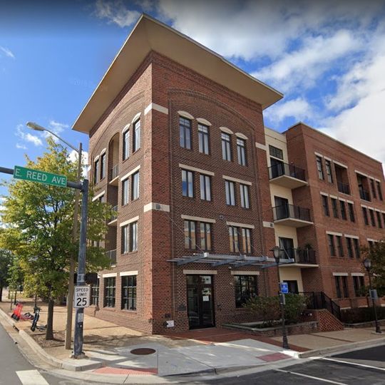 Building Photo - 181 E Reed Ave