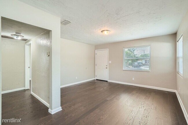 Building Photo - 3 br, 2 bath House - 4841 Emerson Ave S UNIT