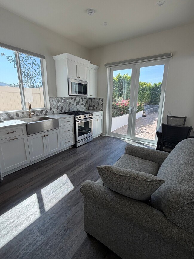 Foto del edificio - 7369 Grazing Ln