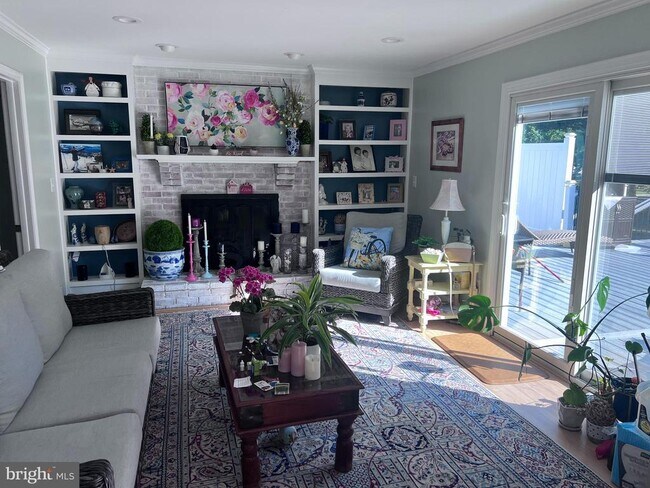 Foto del edificio - 679 White Swan Dr