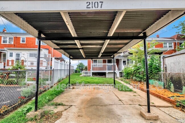 Foto del edificio - 2107 Hawthorne Rd
