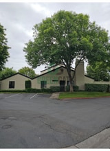 Building Photo - 1108 Cedar Creek Dr