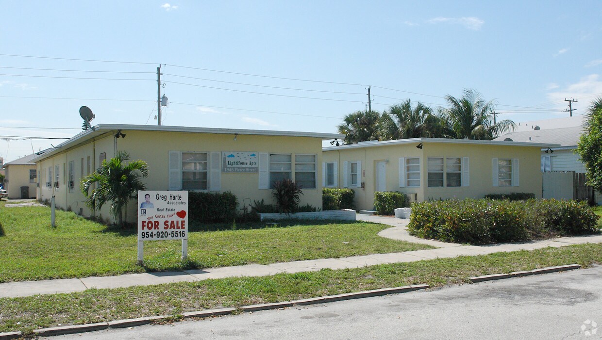 Primary Photo - Lighthouse Apartments