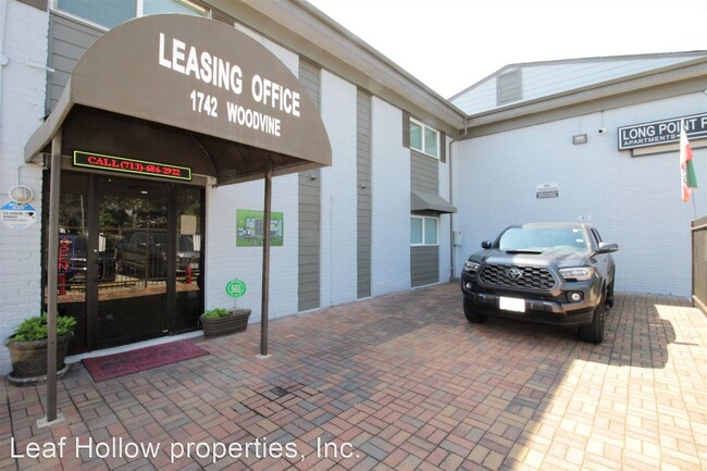Building Photo - Studio, 1 bath Apartment - Long Point Plaz...
