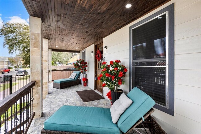 Building Photo - 3715 Avenue O 1/2