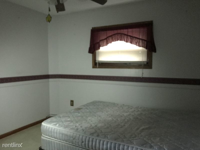 Building Photo - 304 W Sevier Heights