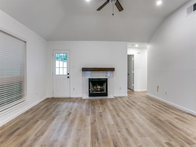 Building Photo - 333 Banyan Dr