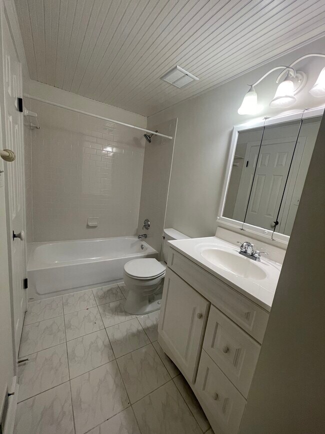 14217 Ballinger Ter, Burtonsville, MD 20866 Townhome Rentals in