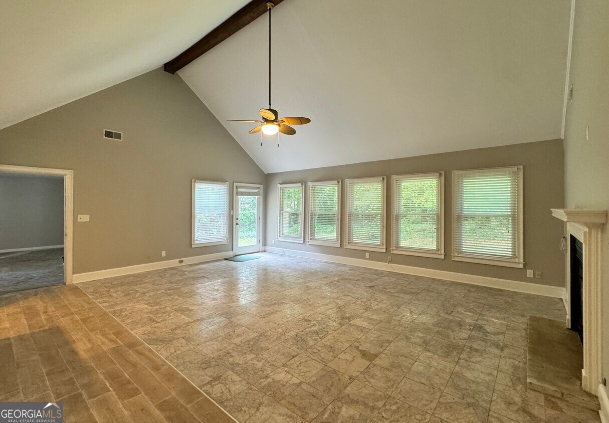 Foto principal - 4890 Tilly Mill Rd