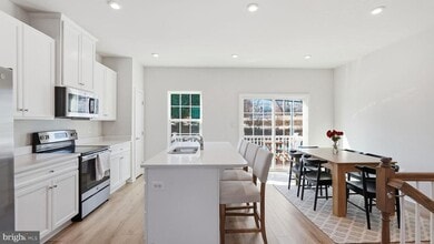 Building Photo - 1790 Scenic Lp