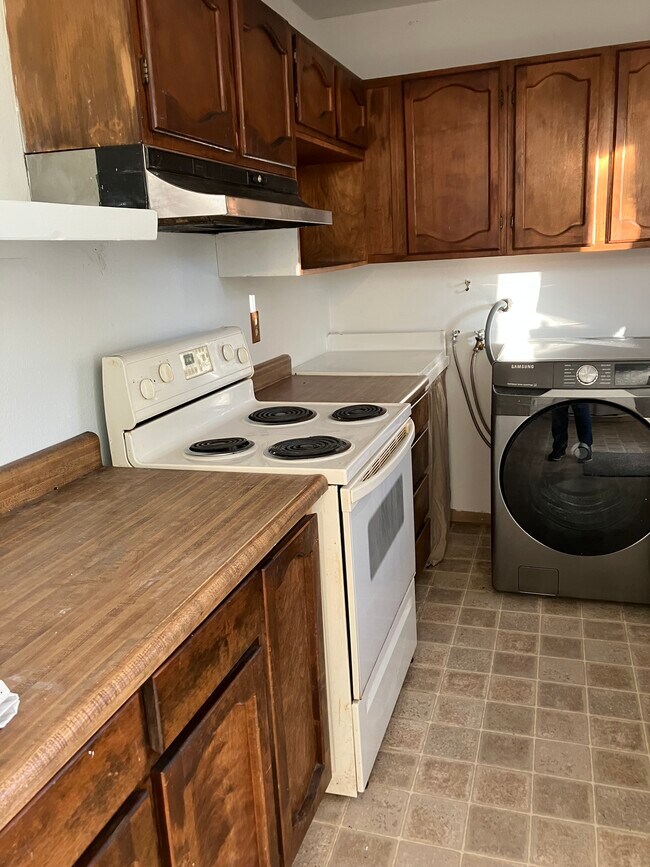 Foto del edificio - 449-980-980 Hixon Ln