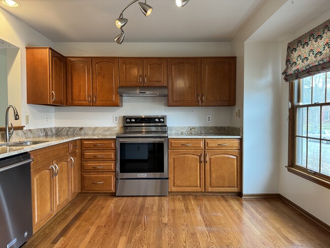 Building Photo - 2159 Sandston Rd