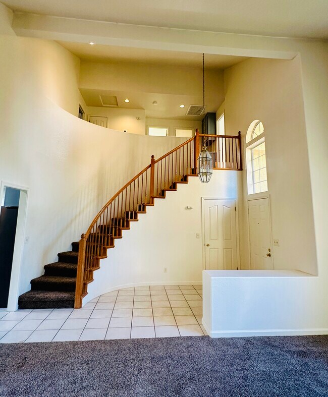Building Photo - 5805 Devon Dr