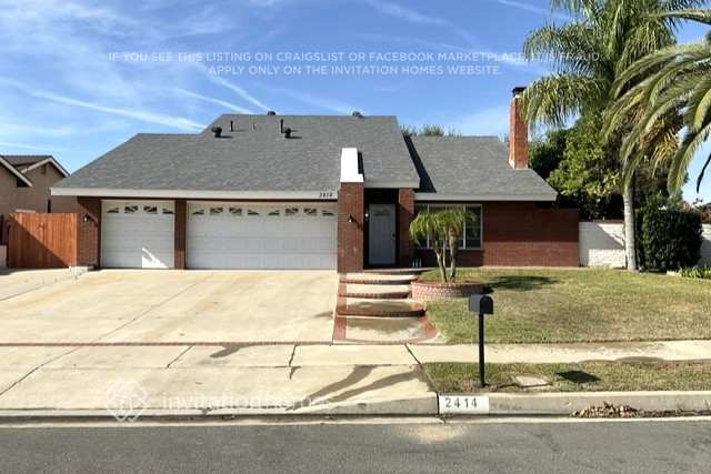 Foto principal - 2414 S Woodlark Dr