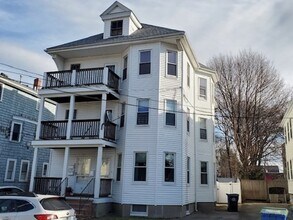 Building Photo - 11 Davis Rd
