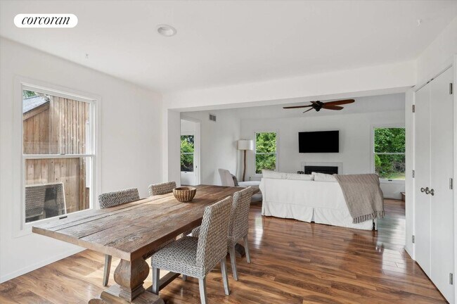 Building Photo - 10 S Gibson Pl