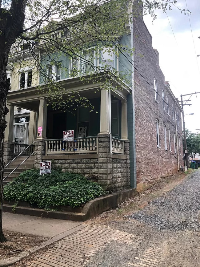 Exterior - 16 N Rowland St