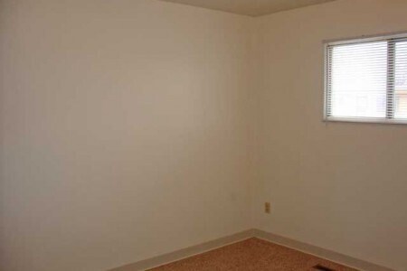 Foto del edificio - 810 Crist Dr