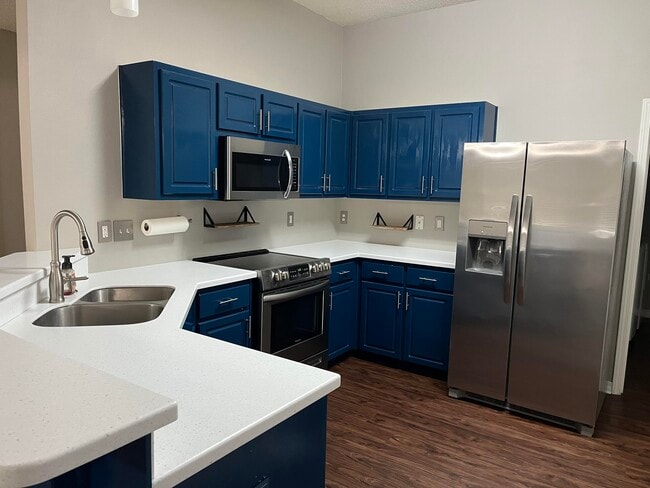 Building Photo - 917 Lajolla Ln