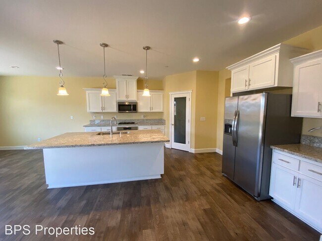 Building Photo - 3 br, 3 bath House - 3218 Trickle Creek
