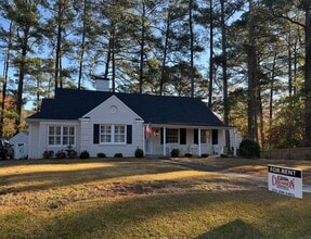 Building Photo - 1502 Highland Dr NW