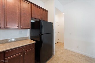 Building Photo - 8472 Garside Dr