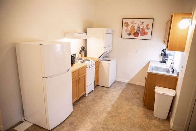 Foto del edificio - 305 Chickasha Dr