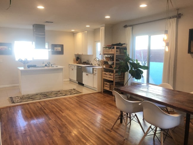 Foto del edificio - 4031 Edenhurst Ave