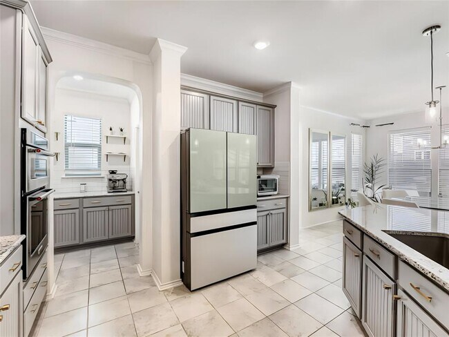 Building Photo - 159 Kennicott Dr