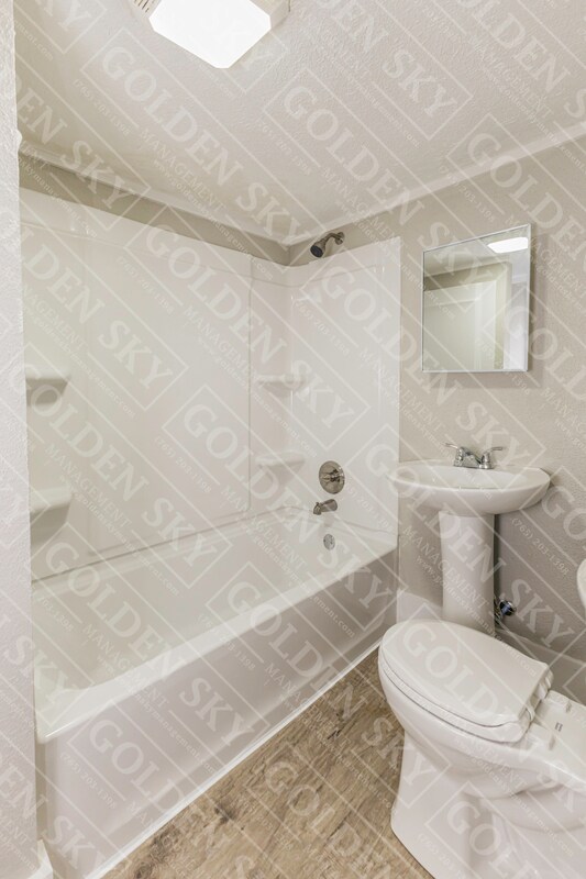 Foto del edificio - 415 W 9th St