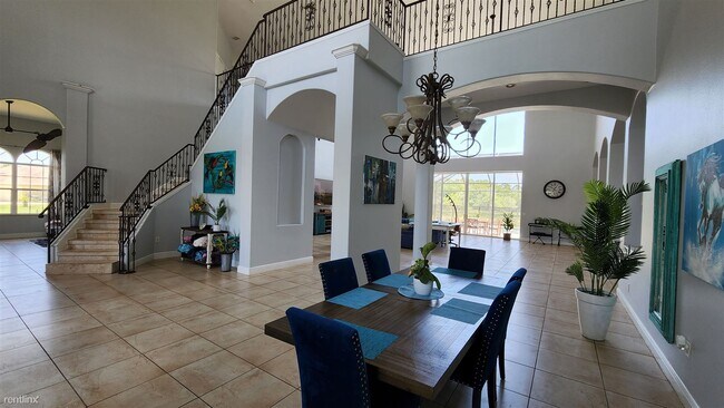 Building Photo - 4 br, 3.5 bath House - 29501 Saddlebag Trail