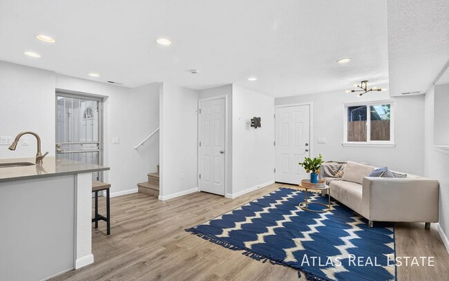 Foto del edificio - 1472 S Dudley St