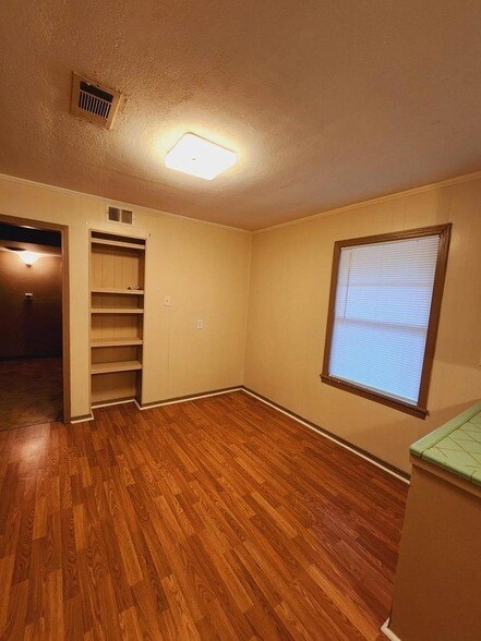 Foto del edificio - 605 Olive St