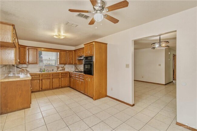 Building Photo - 301 Jessica Jane Ave