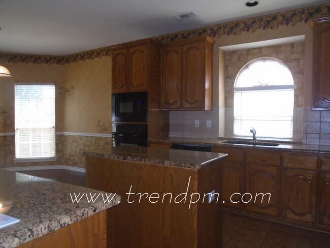 Building Photo - beautiful 5 bedroom 3.5 bath in Mansfield