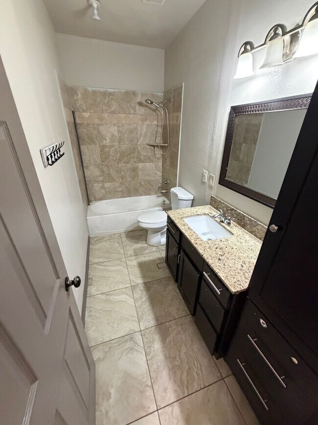 Foto del edificio - Come and see this well-kept beautiful home today!