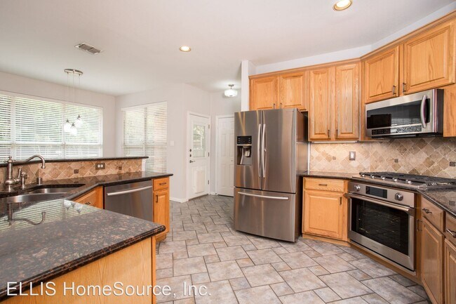 Building Photo - 4 br, 2.5 bath House - 1330 Clear Creek Dr.