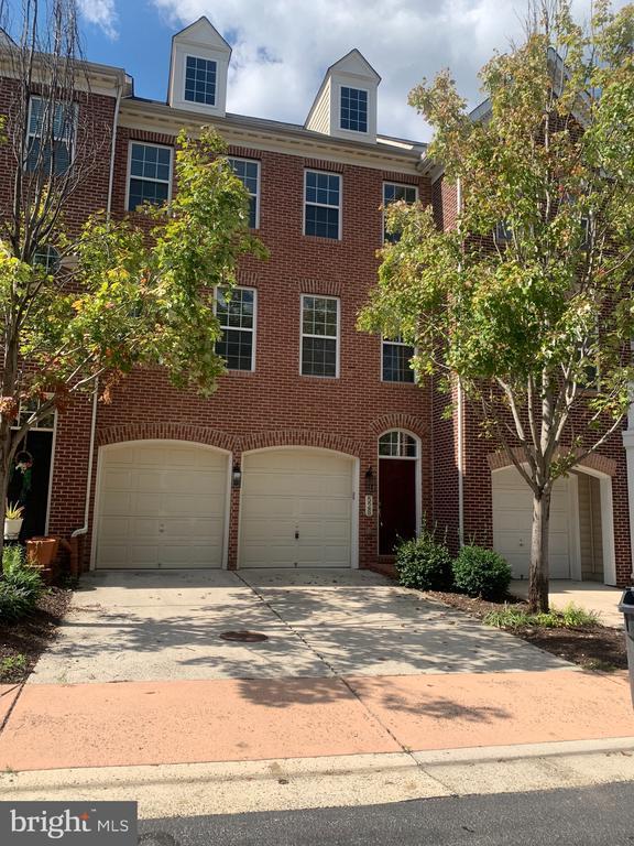 528 Triadelphia Way, Alexandria, VA 22312 Townhome Rentals in