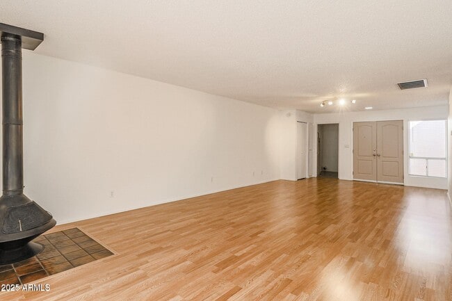 Building Photo - 4346 N 19th Dr