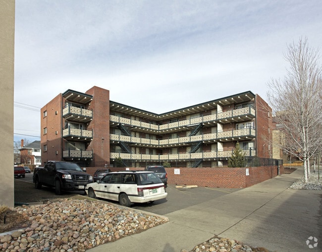 Pearl Park Condominiums