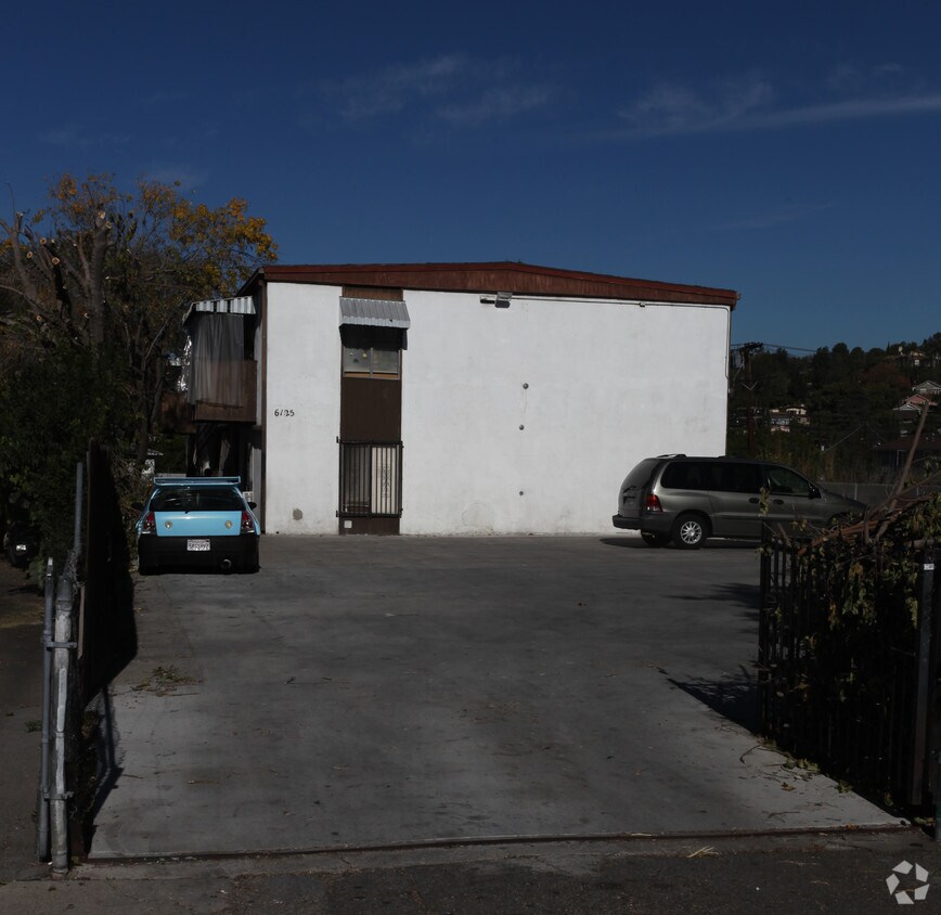 Building Photo - 6125 Mesa Ave