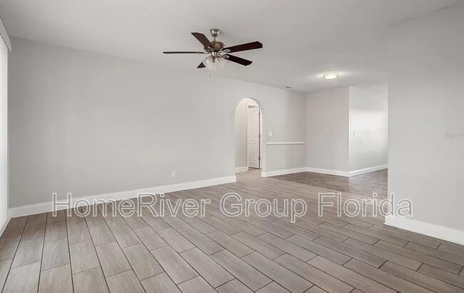 Building Photo - 8217 Fishhawk Ave