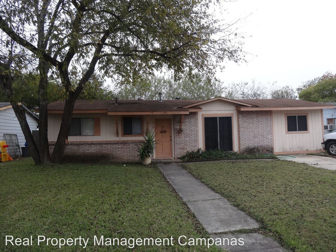 Primary Photo - 3 br, 1 bath House - 418 W Aviation Blvd
