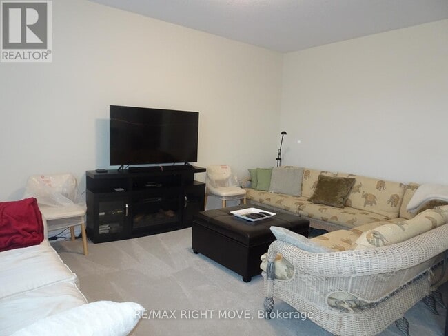 Building Photo - 73 Atlantis Dr