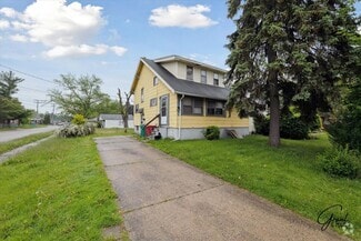 Building Photo - 24370 Fern Ave